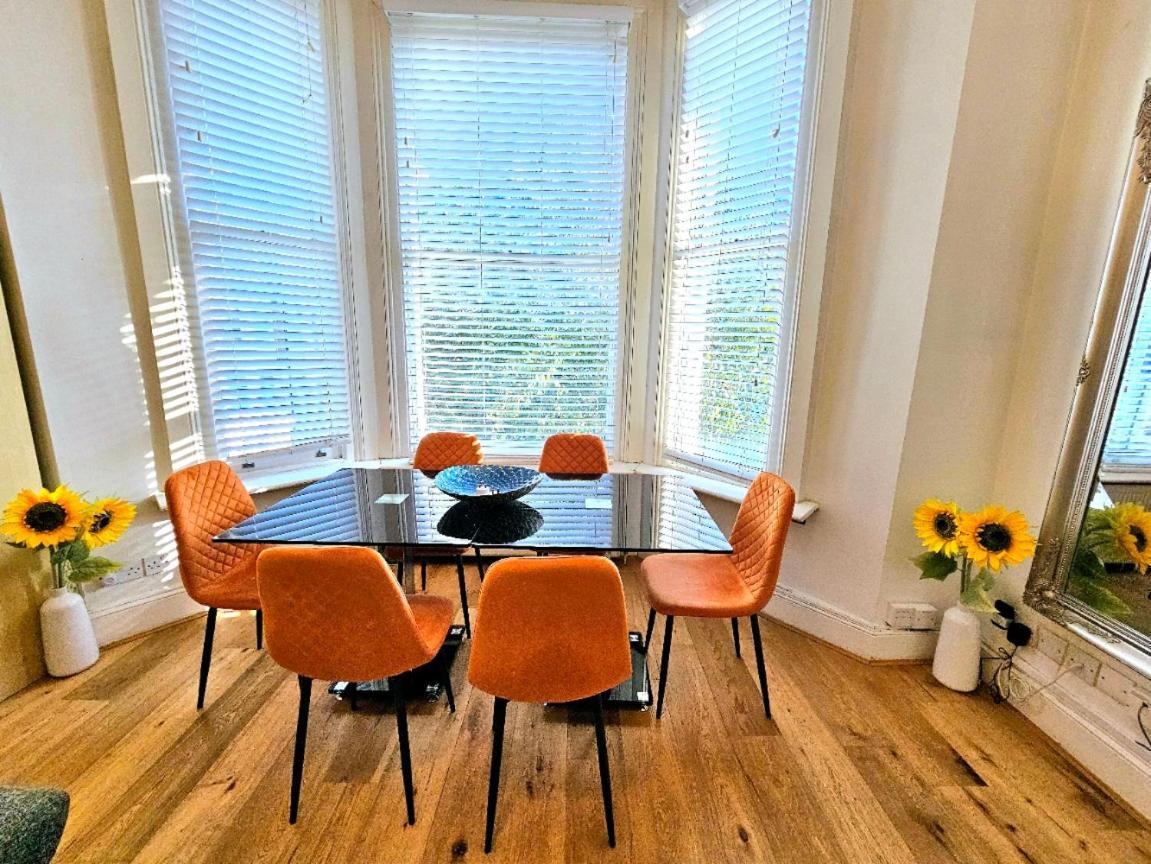 Charming Home With Private Balcony, On 1St Floor, With 2 Bathrooms, 3 Min Walk To Earl'S Court Station London Luaran gambar
