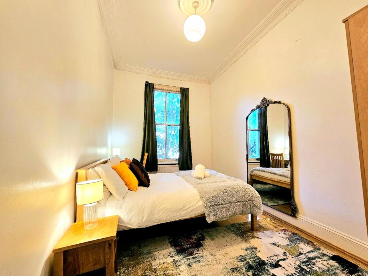 Charming Home With Private Balcony, On 1St Floor, With 2 Bathrooms, 3 Min Walk To Earl'S Court Station London Luaran gambar