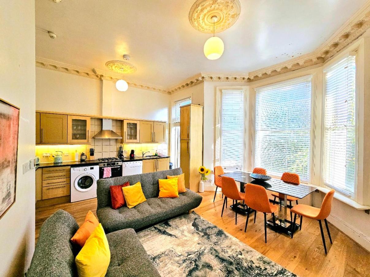 Charming Home With Private Balcony, On 1St Floor, With 2 Bathrooms, 3 Min Walk To Earl'S Court Station London Luaran gambar
