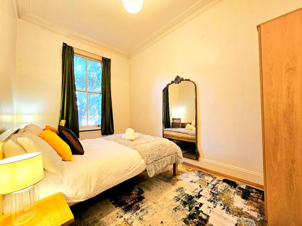 Charming Home With Private Balcony, On 1St Floor, With 2 Bathrooms, 3 Min Walk To Earl'S Court Station London Luaran gambar