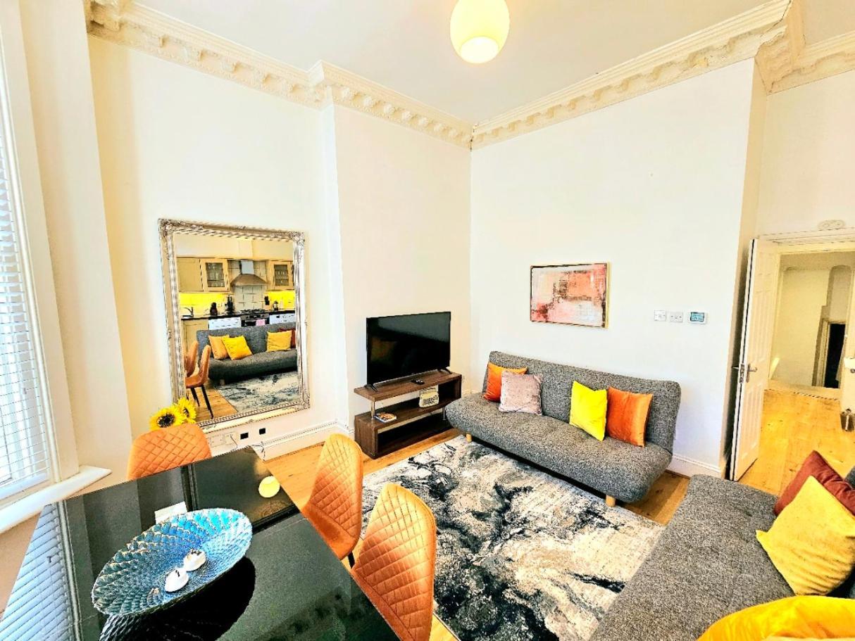 Charming Home With Private Balcony, On 1St Floor, With 2 Bathrooms, 3 Min Walk To Earl'S Court Station London Luaran gambar